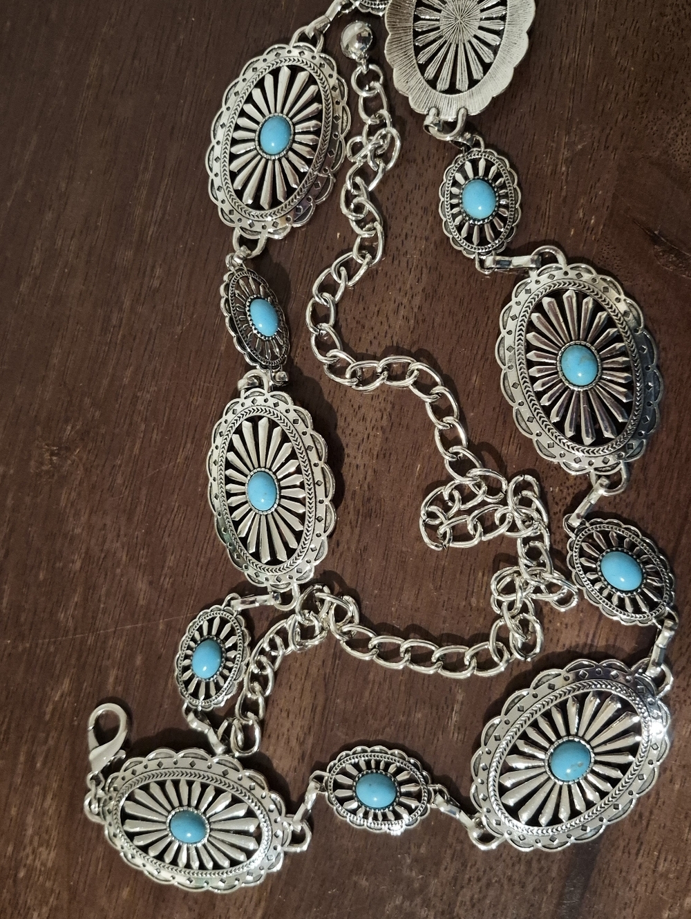 NWOT Silvertone & Faux Turqoise Metal Medallion Concho Belt w/Adjustable Chain - Picture 3 of 7